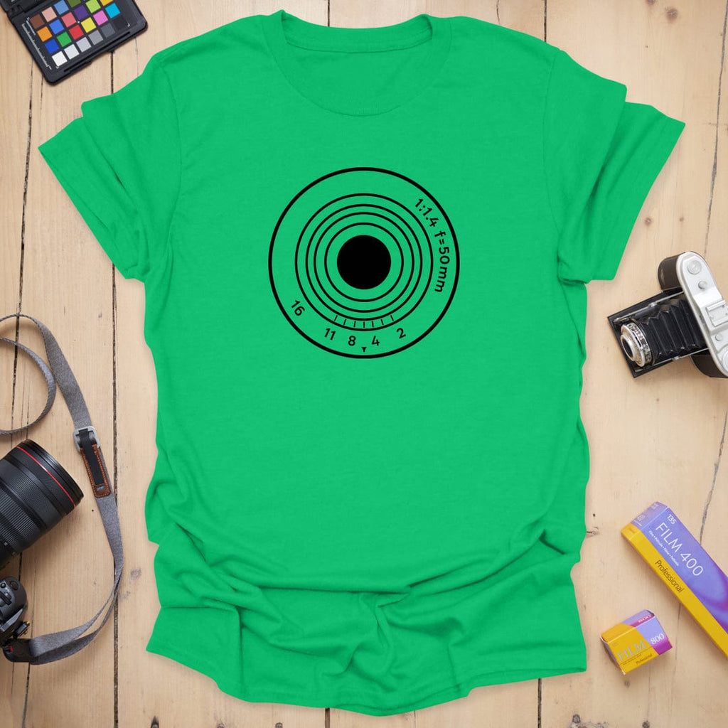 T-Shirt With Aperture Ring Graphic for Photography Fans