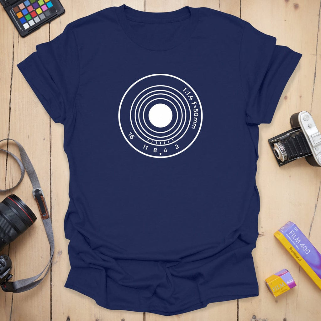 T-Shirt With Aperture Ring Graphic for Photography Fans