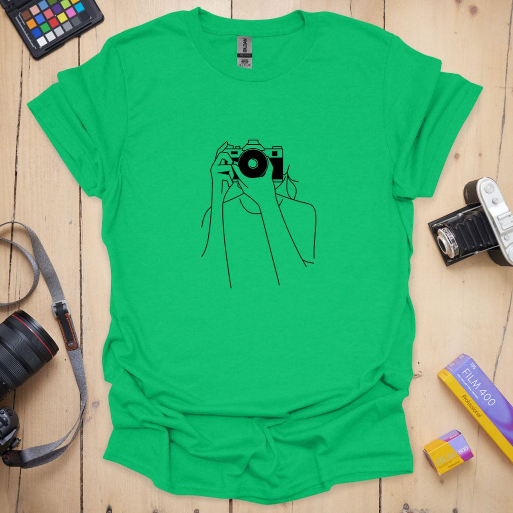 T-Shirt With Minimalist Photographer Line Art