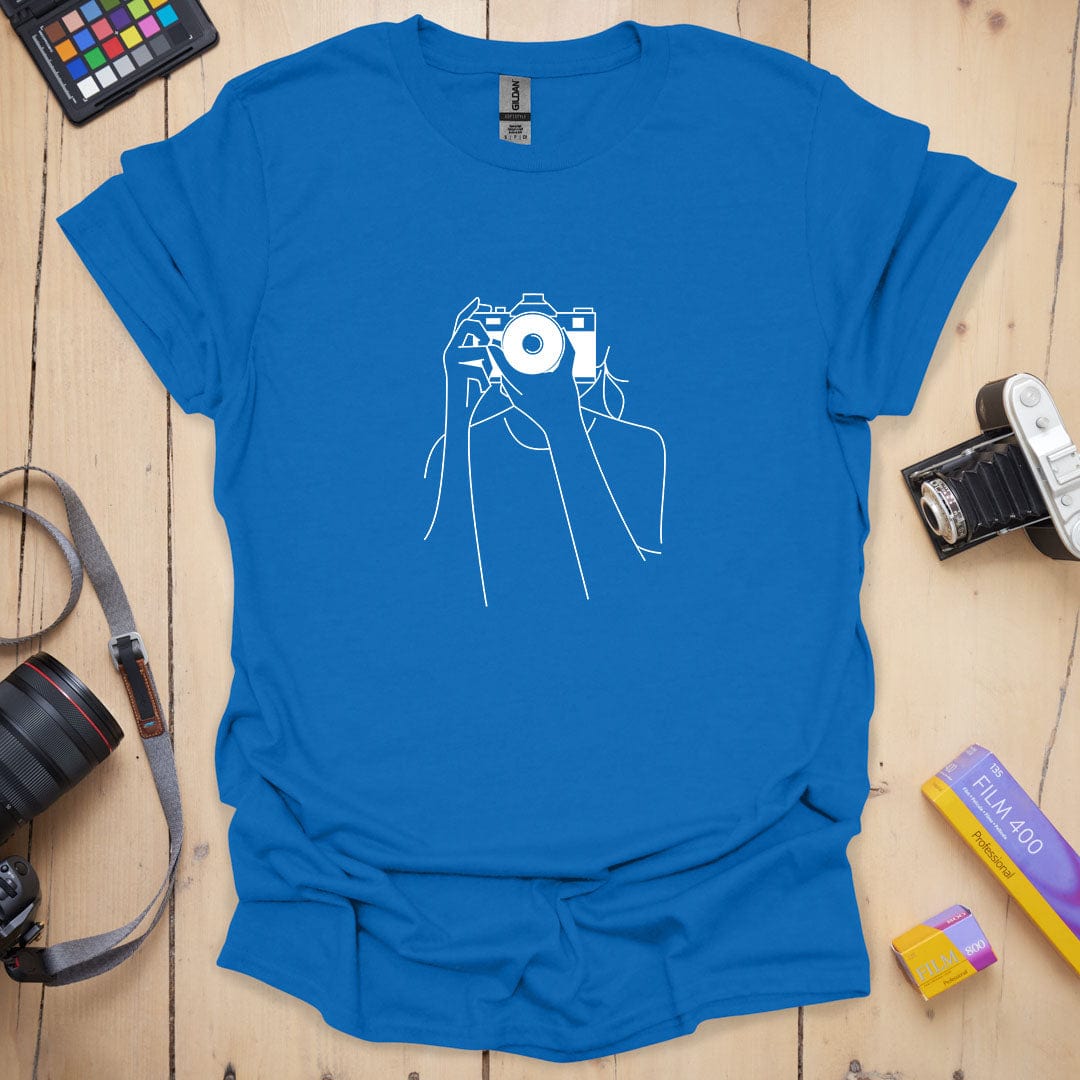 T-Shirt With Minimalist Photographer Line Art