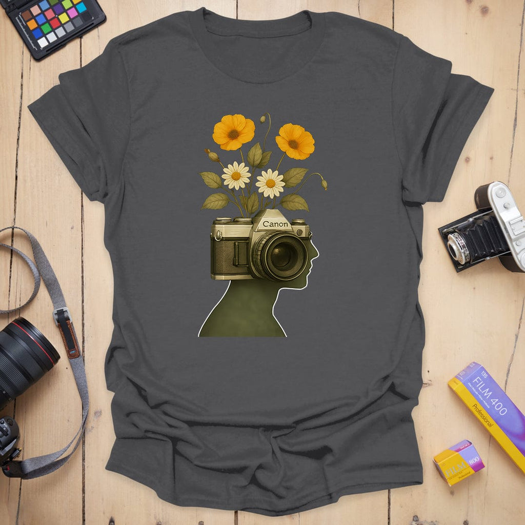 T-Shirt With Abstract Vintage Camera Art