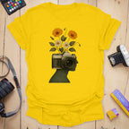 T-Shirt With Abstract Vintage Camera Art