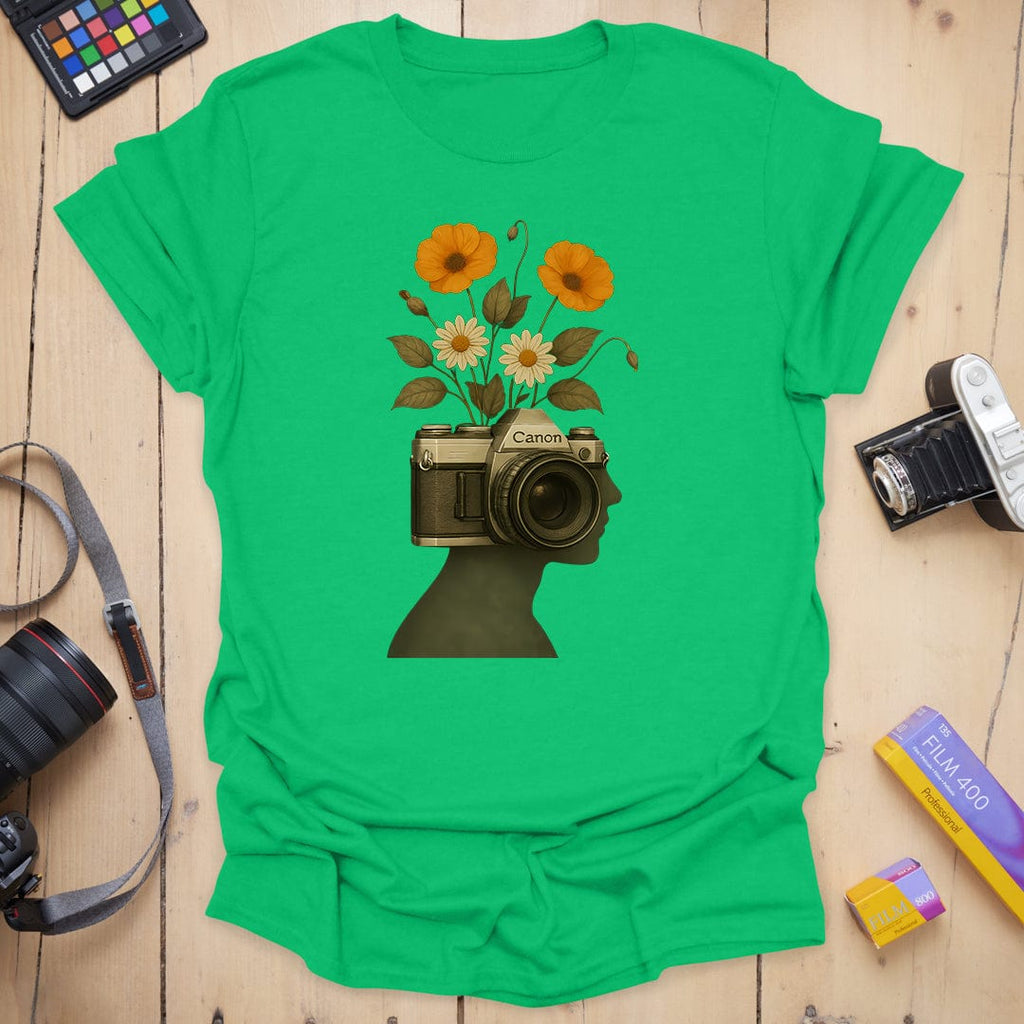 T-Shirt With Abstract Vintage Camera Art