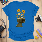 T-Shirt With Abstract Vintage Camera Art