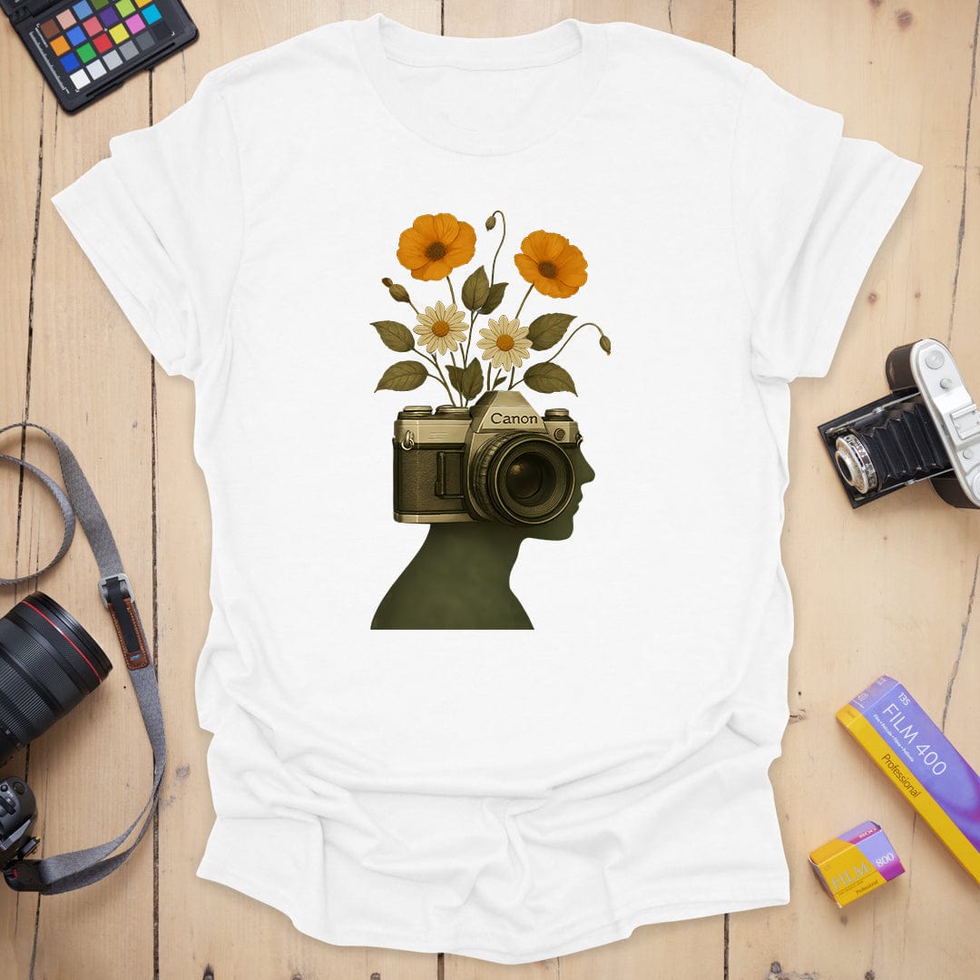 T-Shirt With Abstract Vintage Camera Art