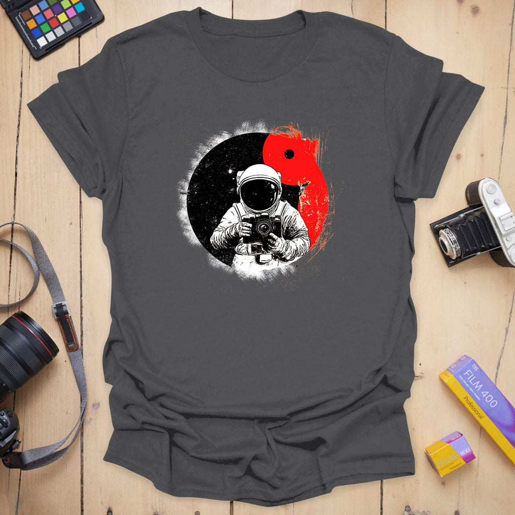 T-Shirt With Astronaut Photographer Graphic