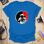 T-Shirt With Astronaut Photographer Graphic