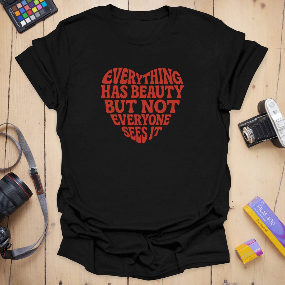 T-Shirt With Retro Heart-Shaped Beauty Message