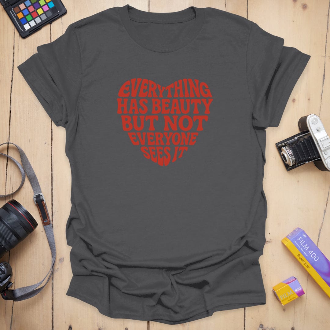 T-Shirt With Retro Heart-Shaped Beauty Message
