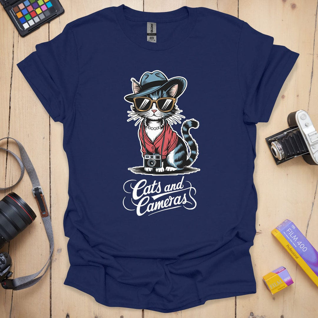 T-Shirt With Cats and Cameras Graphic