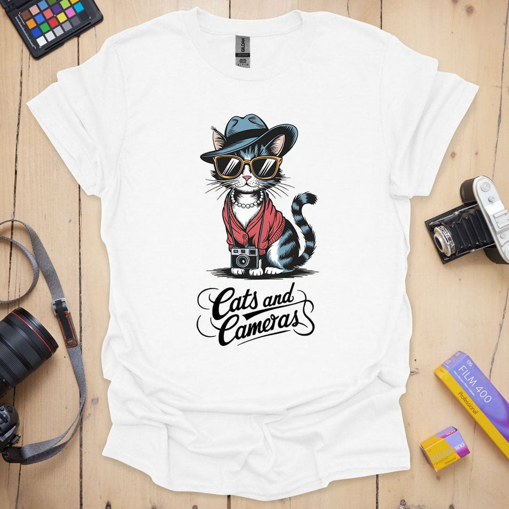 T-Shirt With Cats and Cameras Graphic