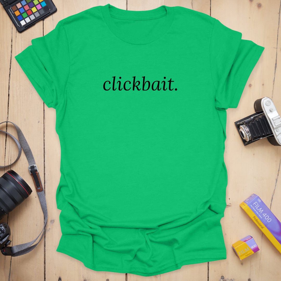 T-Shirt With Minimalist Clickbait Photographer Design