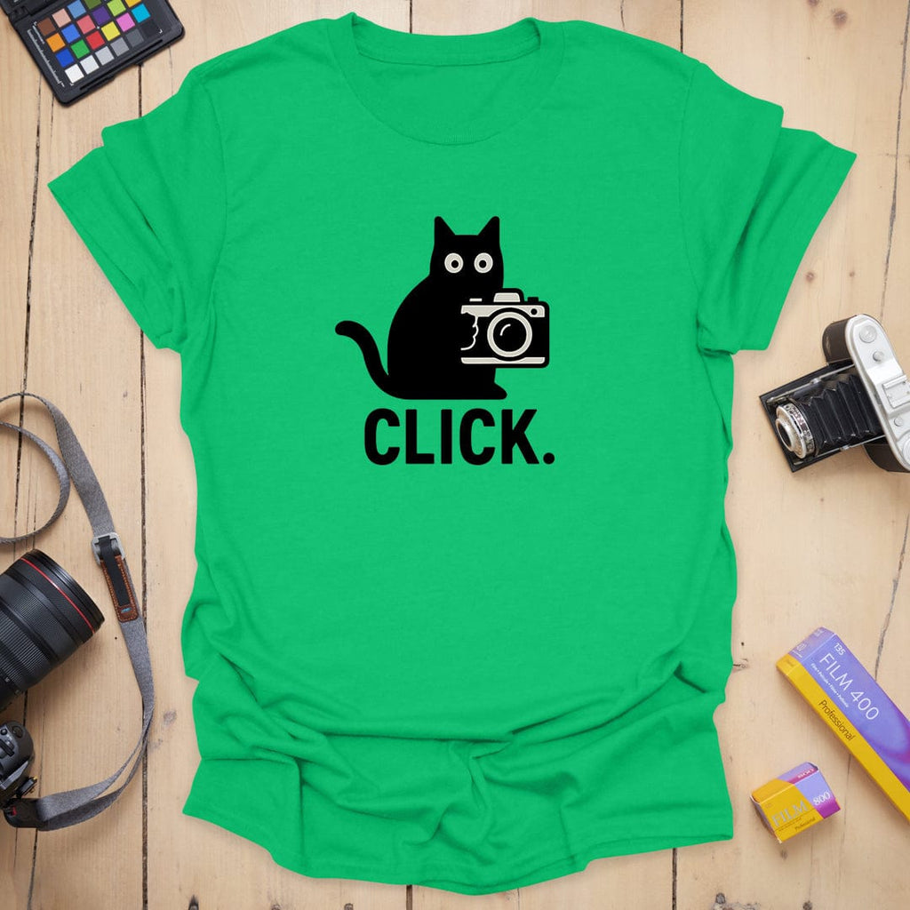 T-Shirt With Camera Cat Graphic for Photography Fans