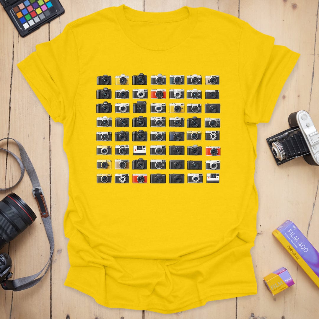 T-Shirt With Retro Camera Collection Graphic