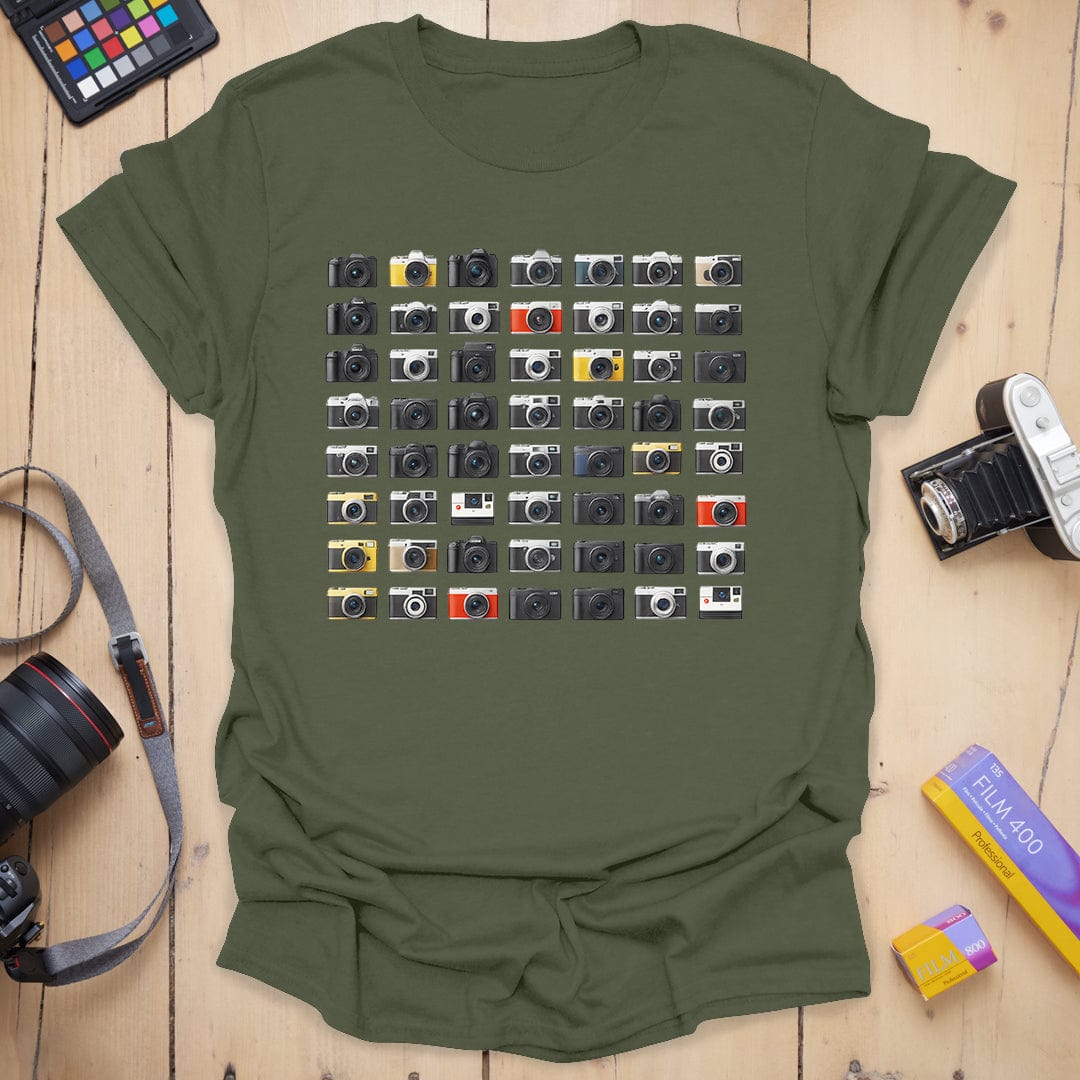 T-Shirt With Retro Camera Collection Graphic