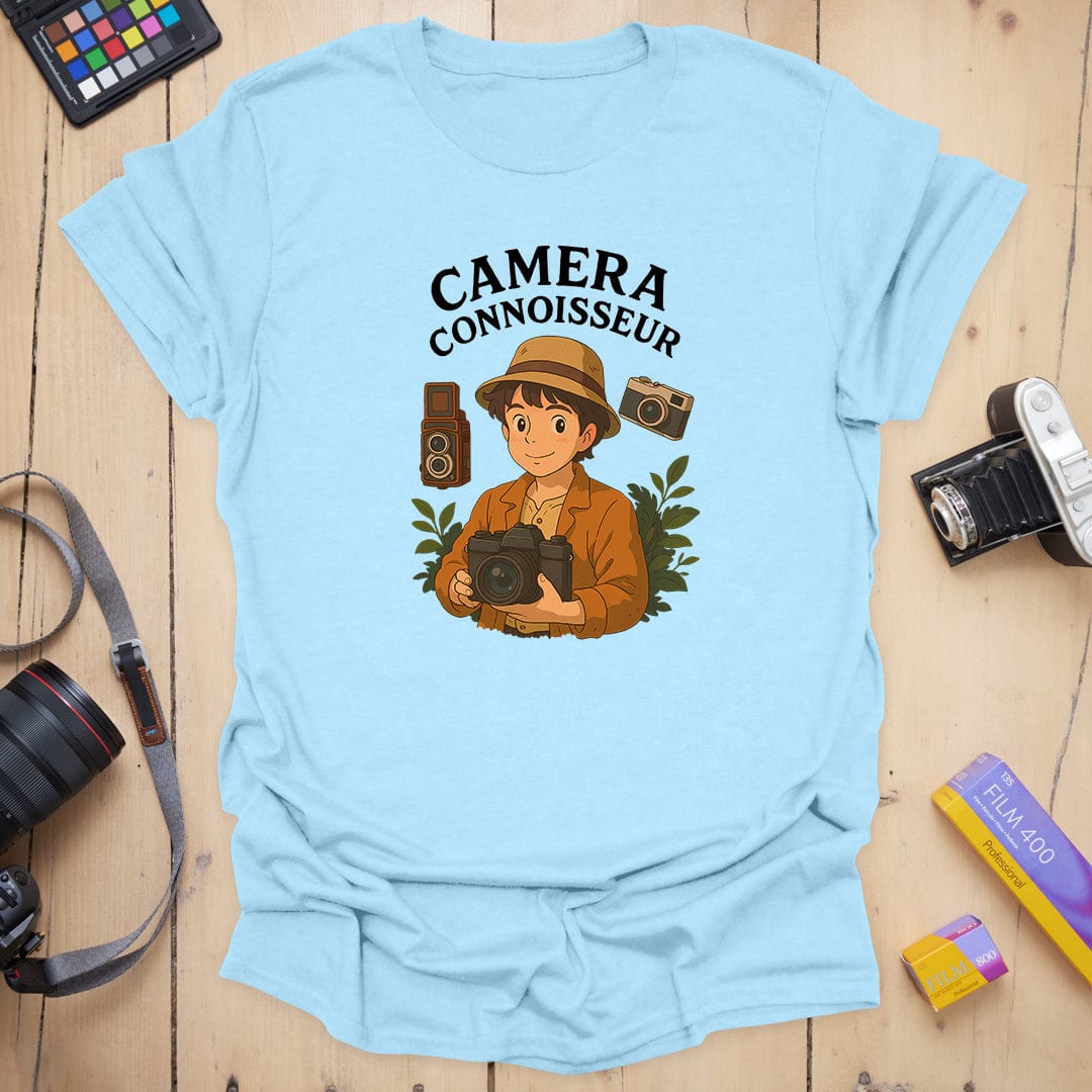 T-Shirt With Vintage Camera Art for Photography Lovers