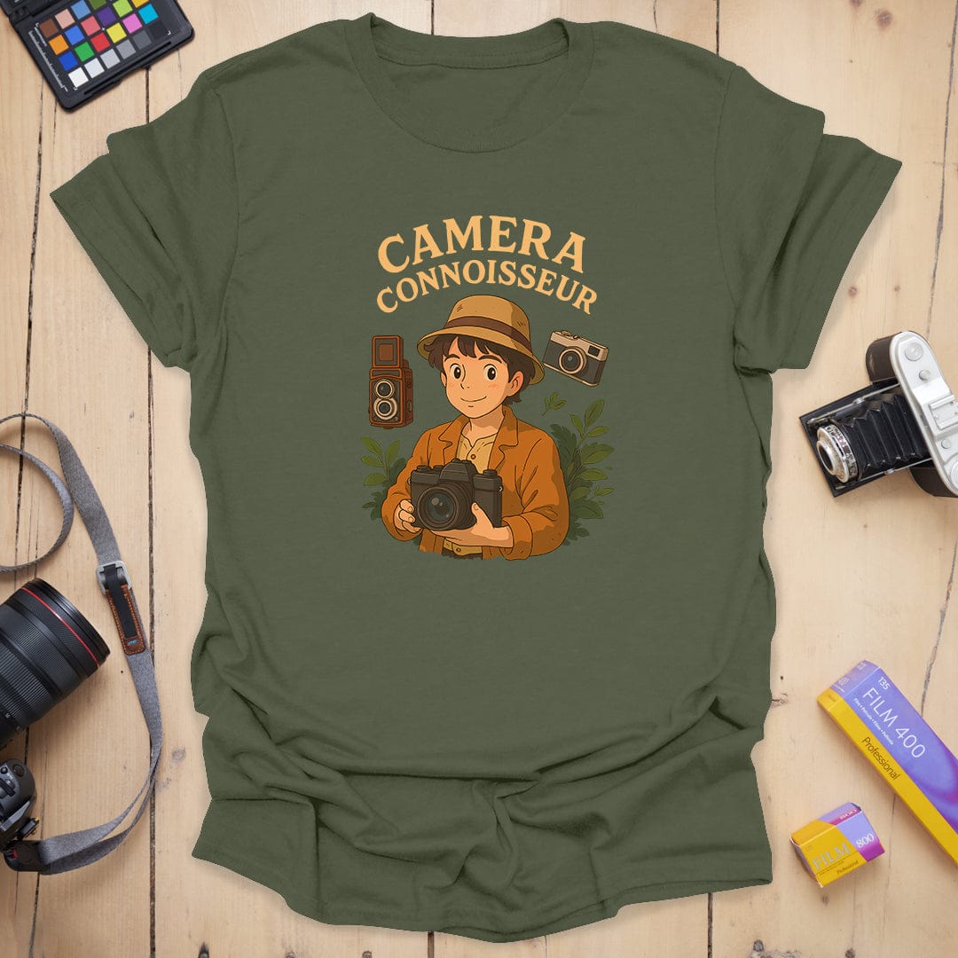 T-Shirt With Vintage Camera Art for Photography Lovers