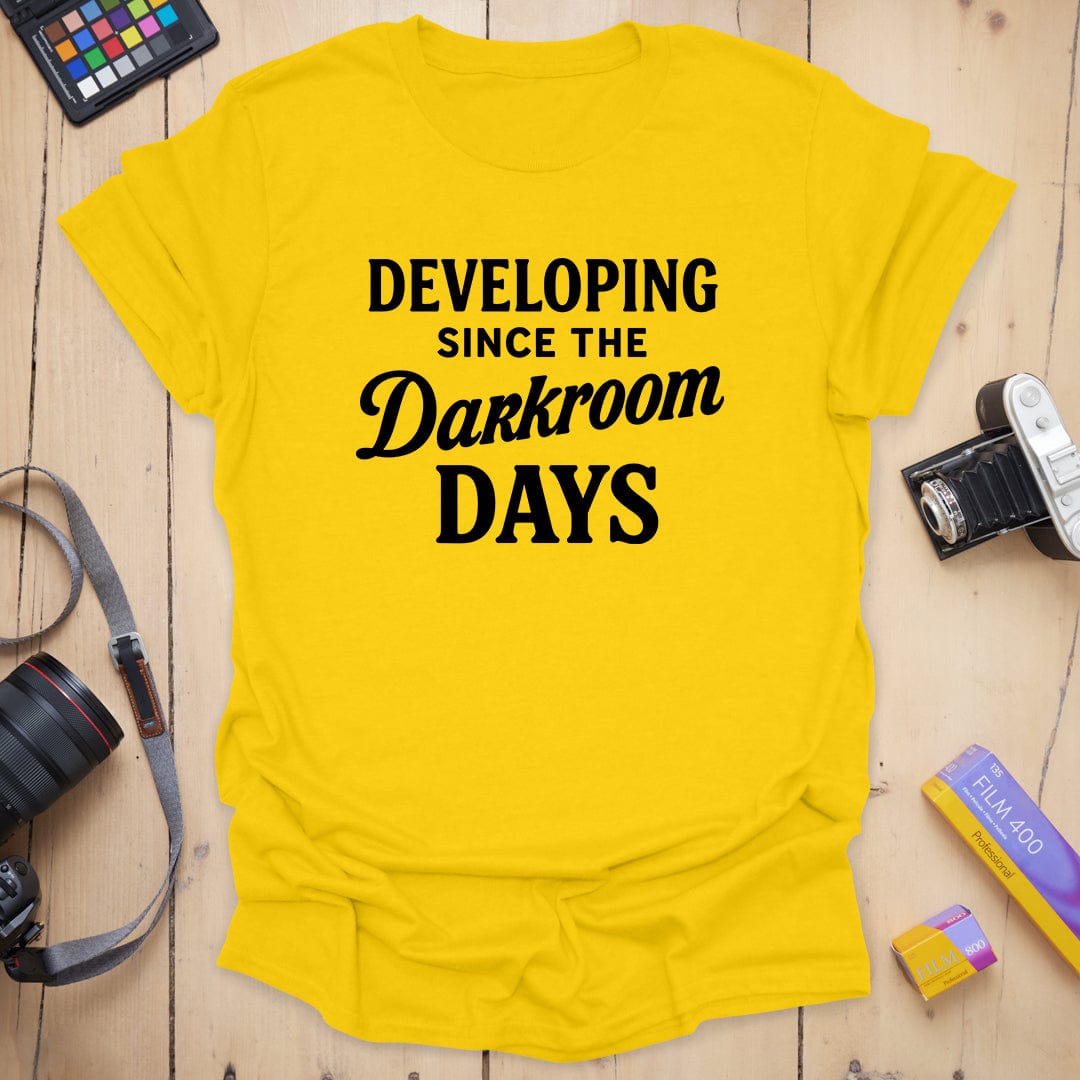 T-Shirt Darkroom Days Retro Analog Photography Design