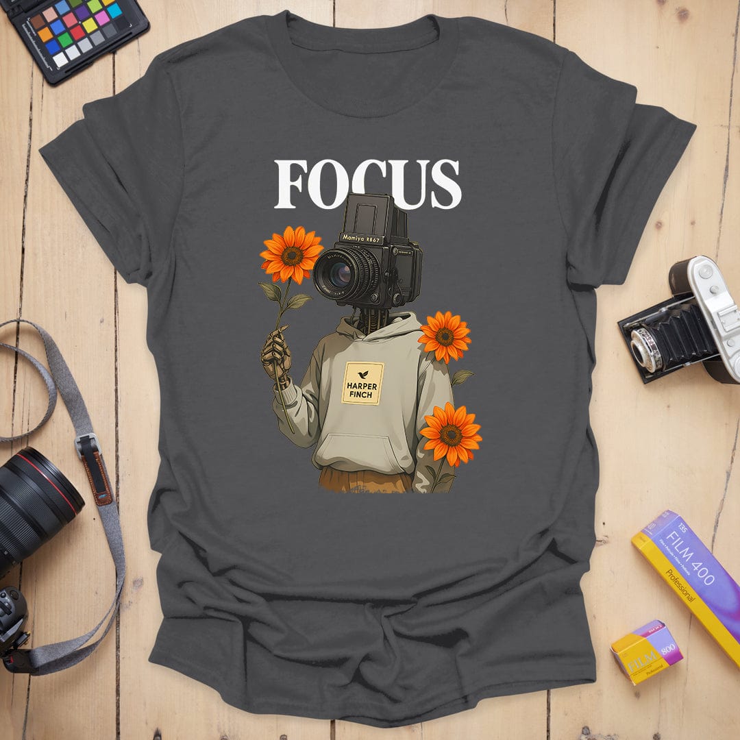 T-Shirt With Vintage Camera and Sunflower Graphic