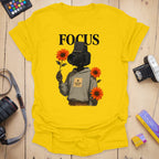 T-Shirt With Vintage Camera and Sunflower Graphic