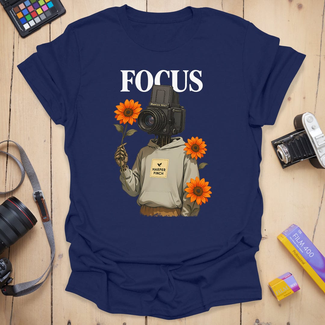 T-Shirt With Vintage Camera and Sunflower Graphic