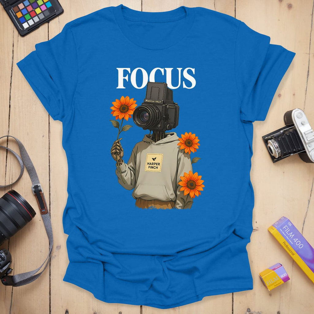 T-Shirt With Vintage Camera and Sunflower Graphic