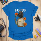T-Shirt With Vintage Camera and Sunflower Graphic