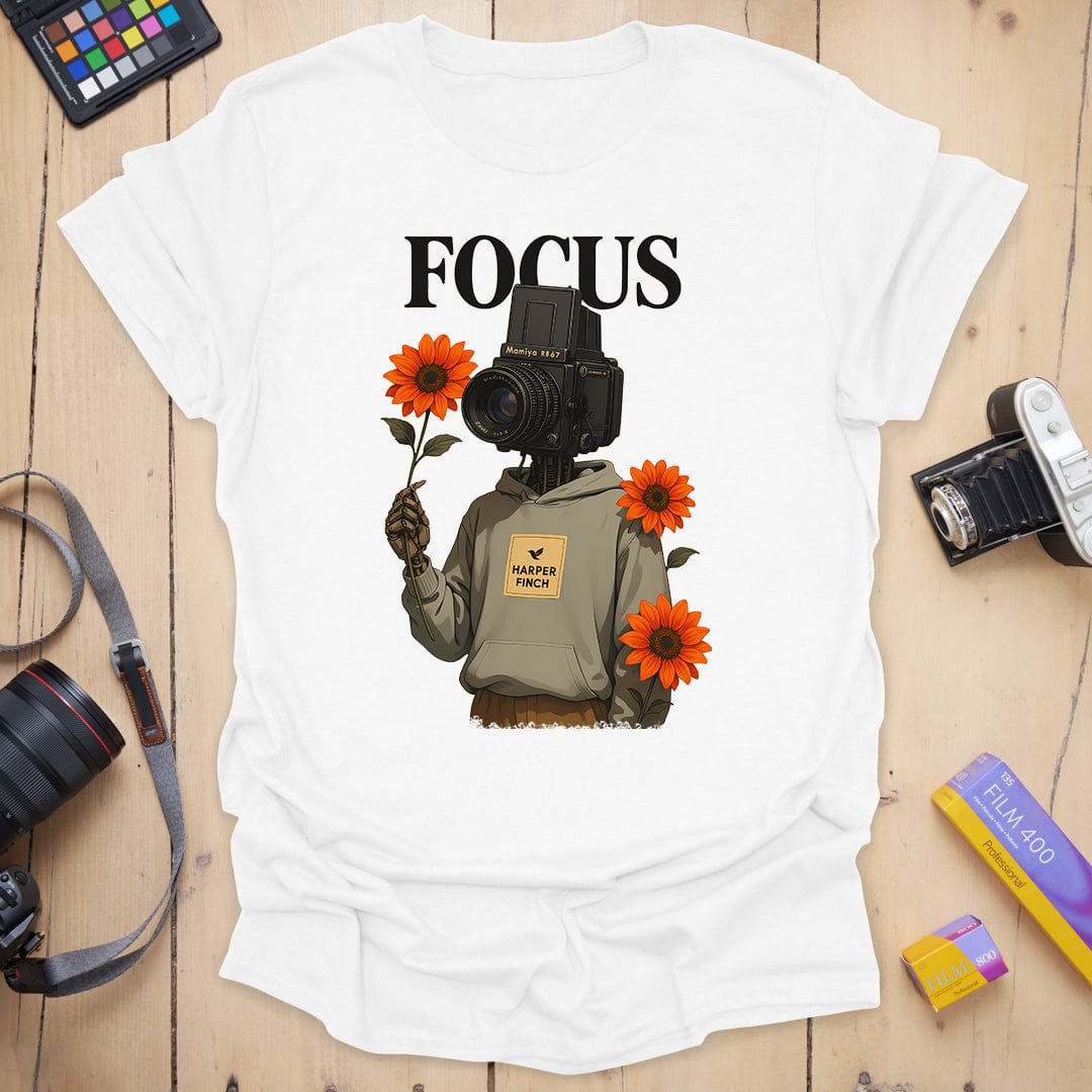 T-Shirt With Vintage Camera and Sunflower Graphic
