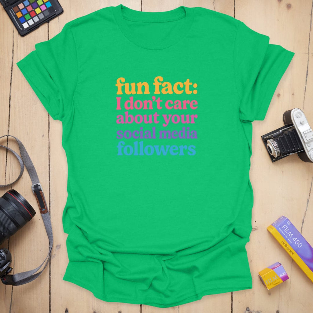 T-Shirt With Retro Fun Fact Graphic for Offline Souls