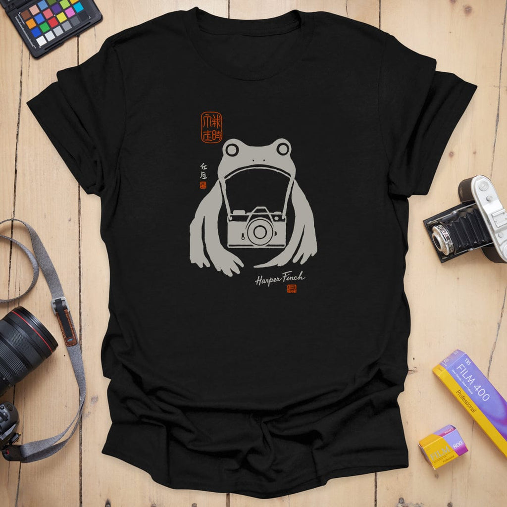 T-Shirt With Zen Frog Photographer Graphic