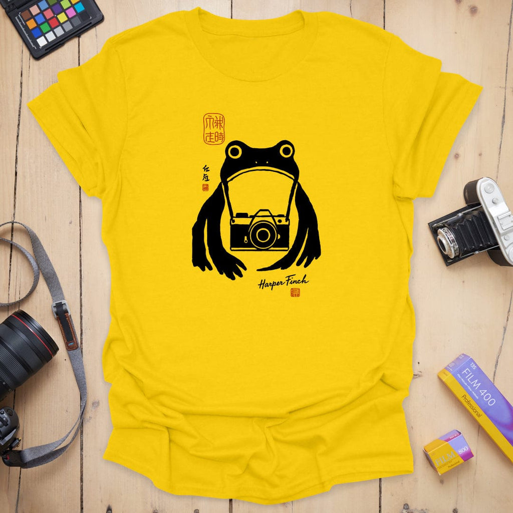 T-Shirt With Zen Frog Photographer Graphic