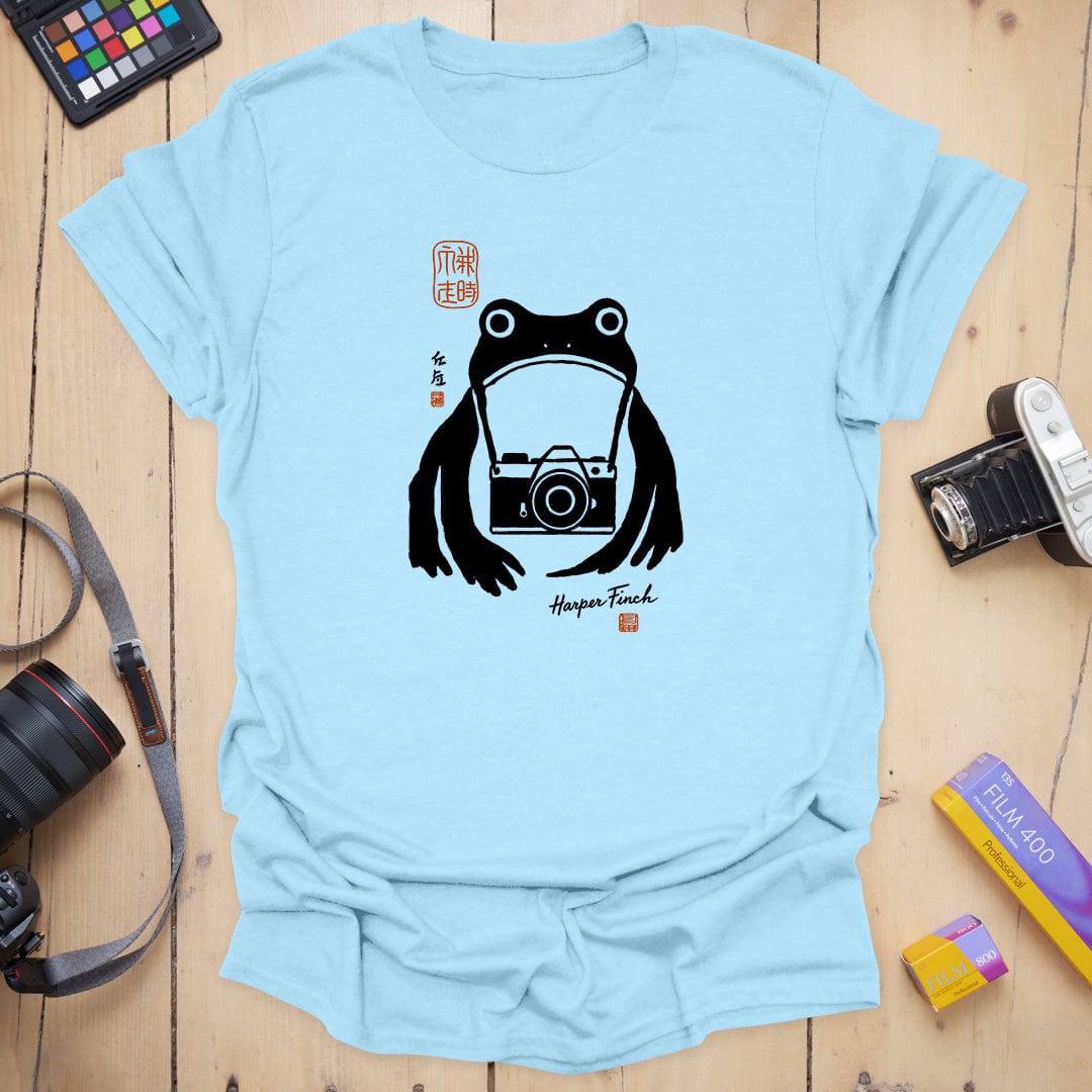 T-Shirt With Zen Frog Photographer Graphic