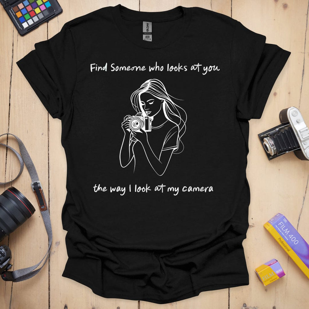 T-Shirt for Photographers Who Love Finding Their Shot