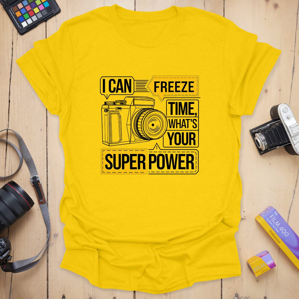 T-Shirt With Vintage Camera Art for Photography Lovers