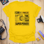 T-Shirt With Vintage Camera Art for Photography Lovers
