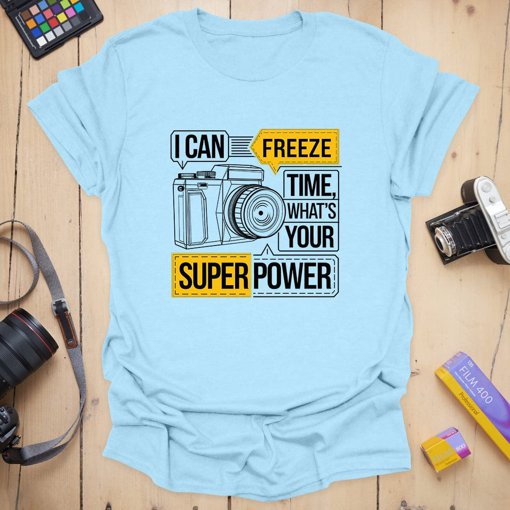 T-Shirt With Vintage Camera Art for Photography Lovers
