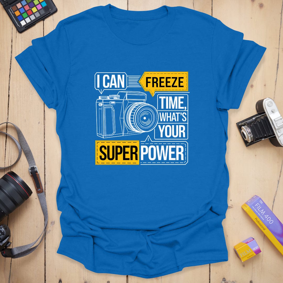 T-Shirt With Vintage Camera Art for Photography Lovers