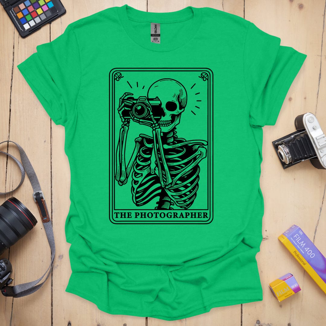T-Shirt With Fortune Graphic and Spooky Rock Style