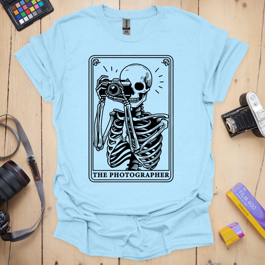 T-Shirt With Fortune Graphic and Spooky Rock Style