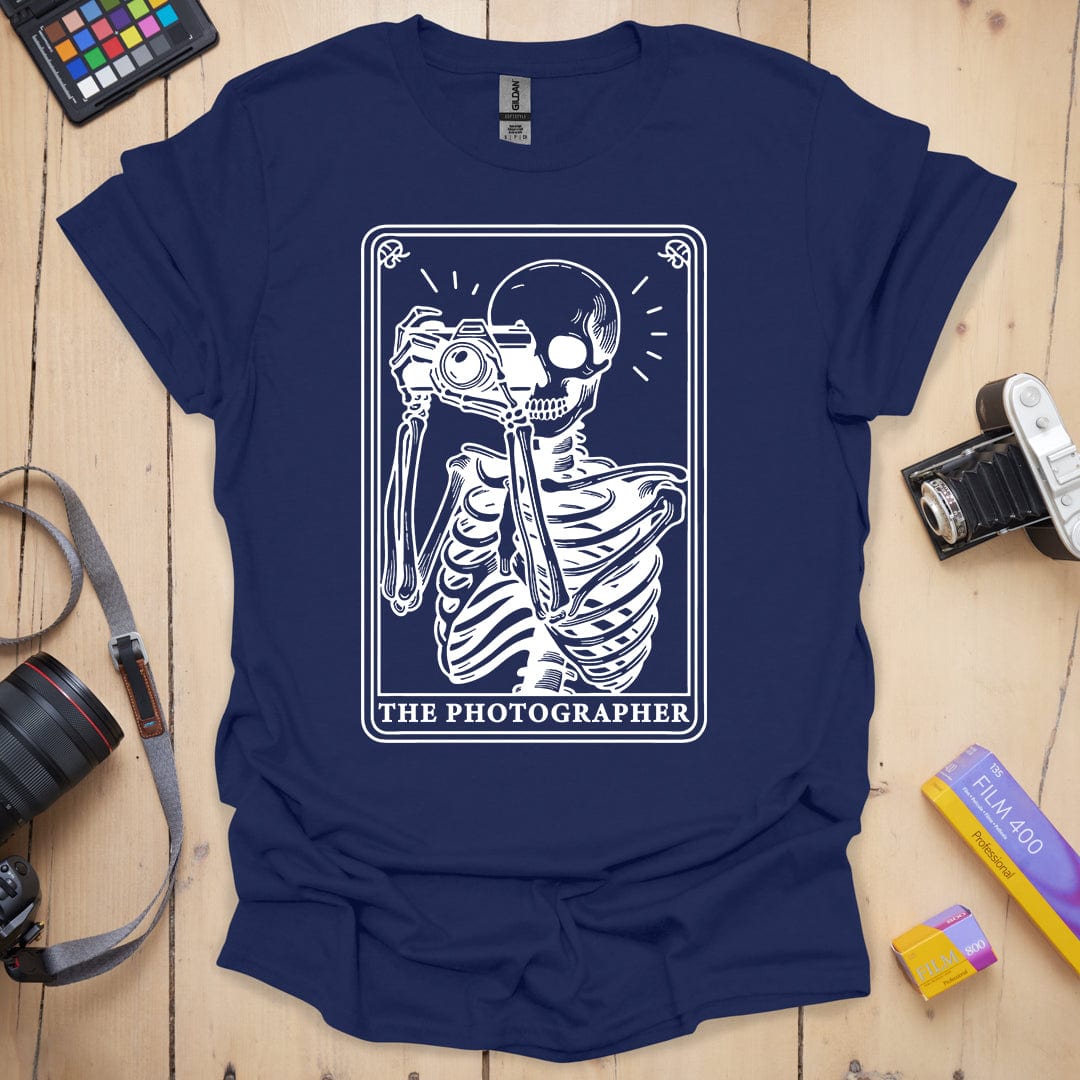 T-Shirt With Fortune Graphic and Spooky Rock Style