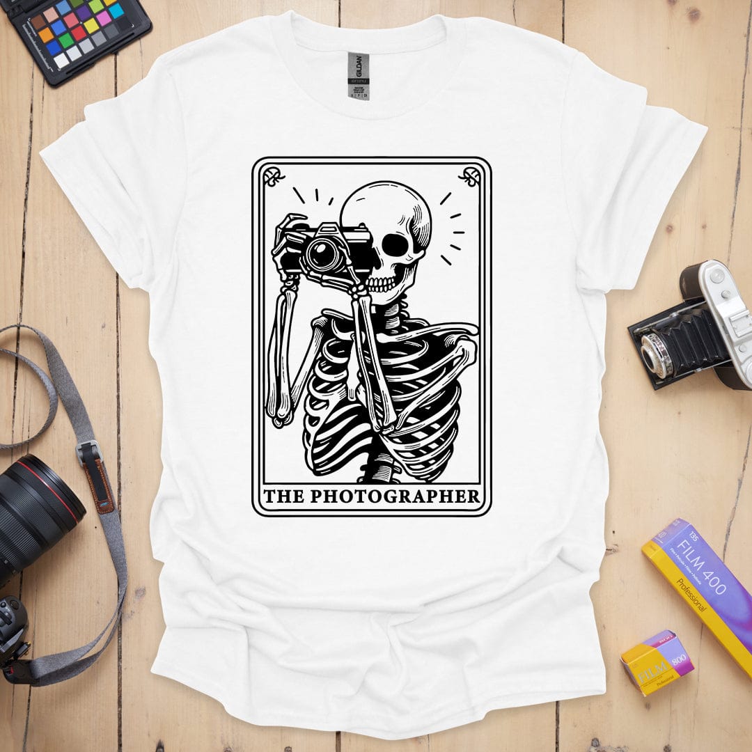 T-Shirt With Fortune Graphic and Spooky Rock Style