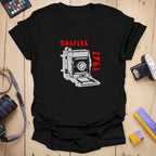 T-Shirt With Vintage Graflex Camera Illustration