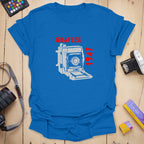 T-Shirt With Vintage Graflex Camera Illustration