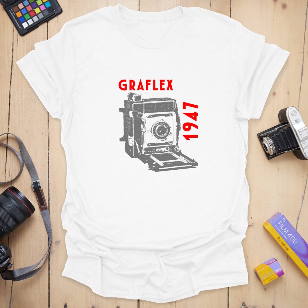 T-Shirt With Vintage Graflex Camera Illustration