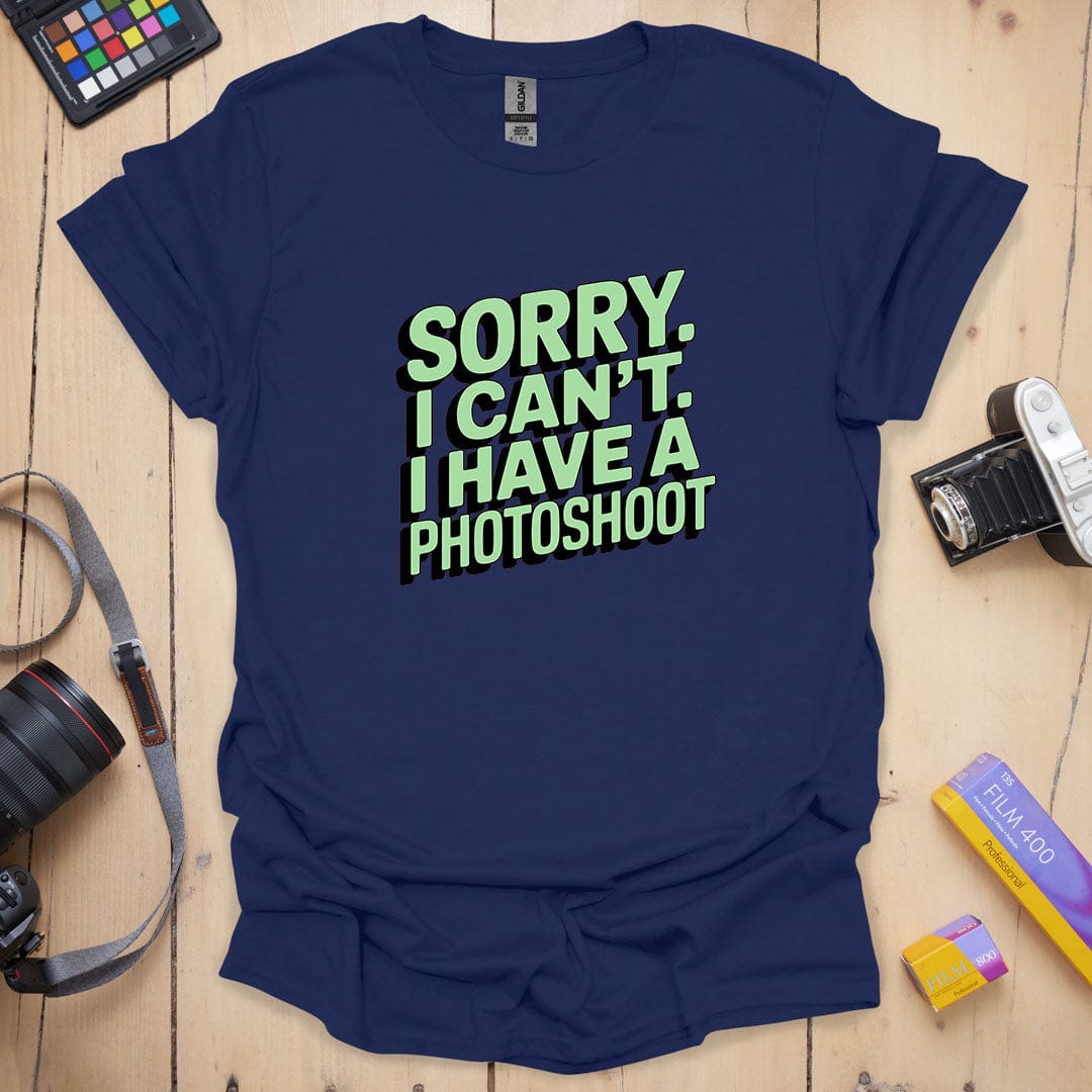T-Shirt With Photographer Humor and Camera-Ready Style