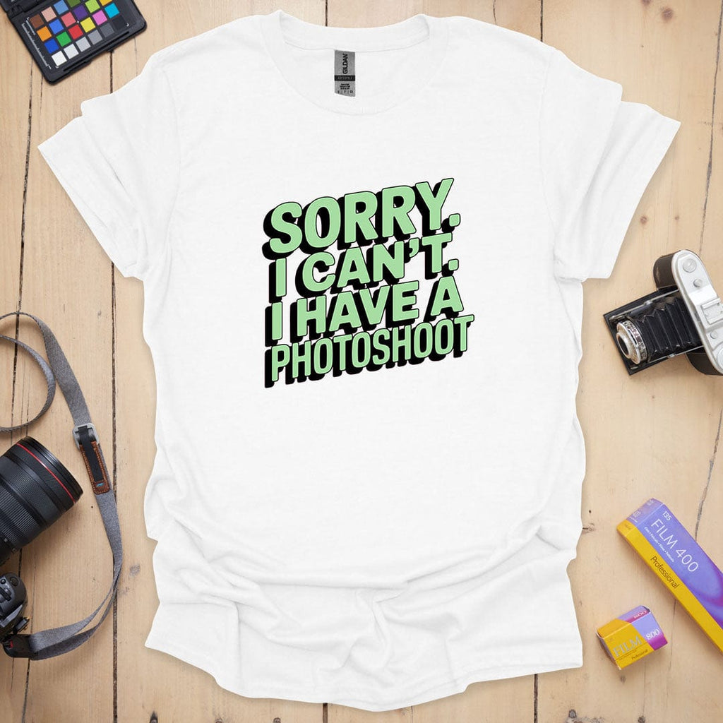 T-Shirt With Photographer Humor and Camera-Ready Style