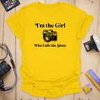 T-Shirt With Photographer Girl Who Calls the Shots Design