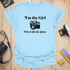 T-Shirt With Photographer Girl Who Calls the Shots Design