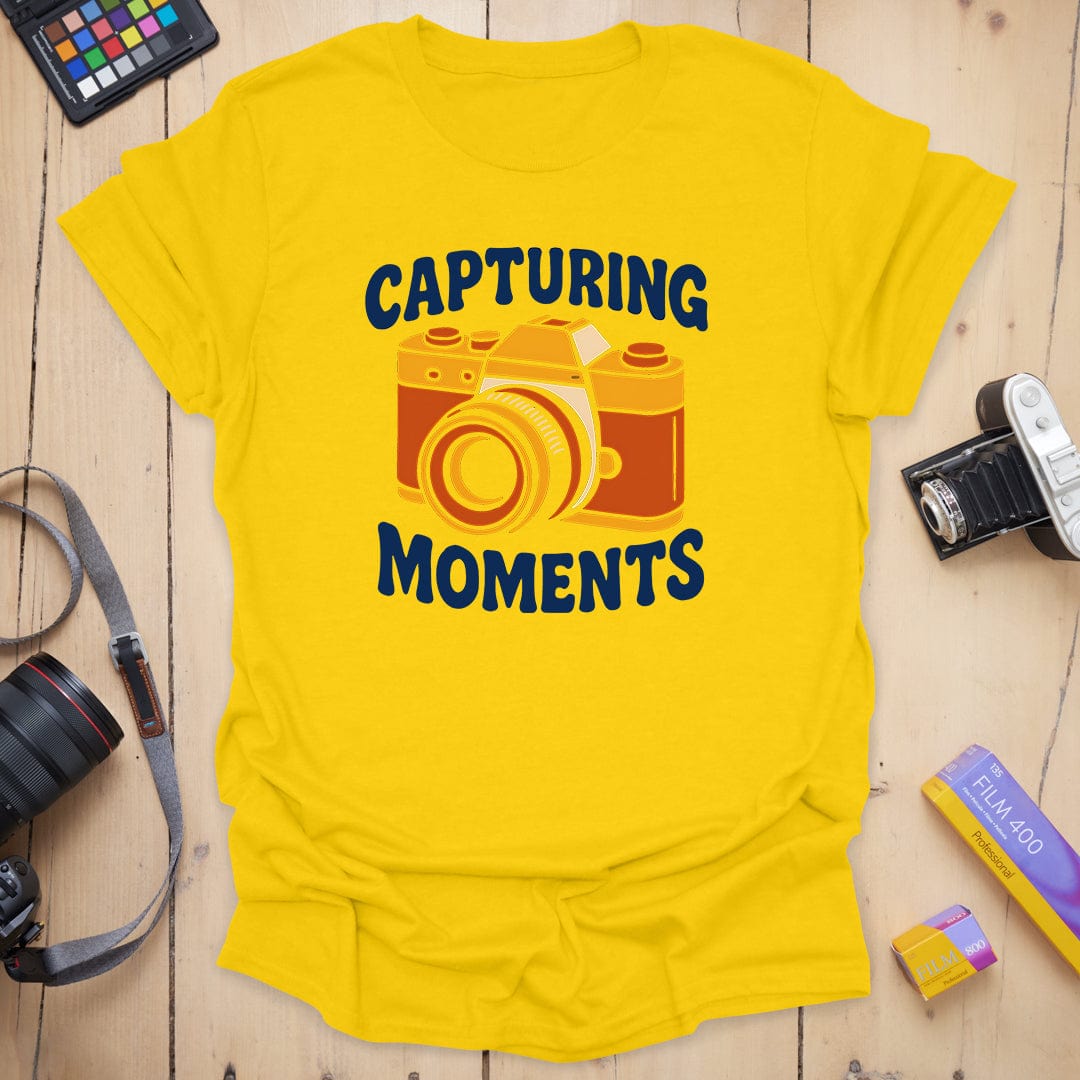 T-Shirt With Retro Photography Moments Graphic