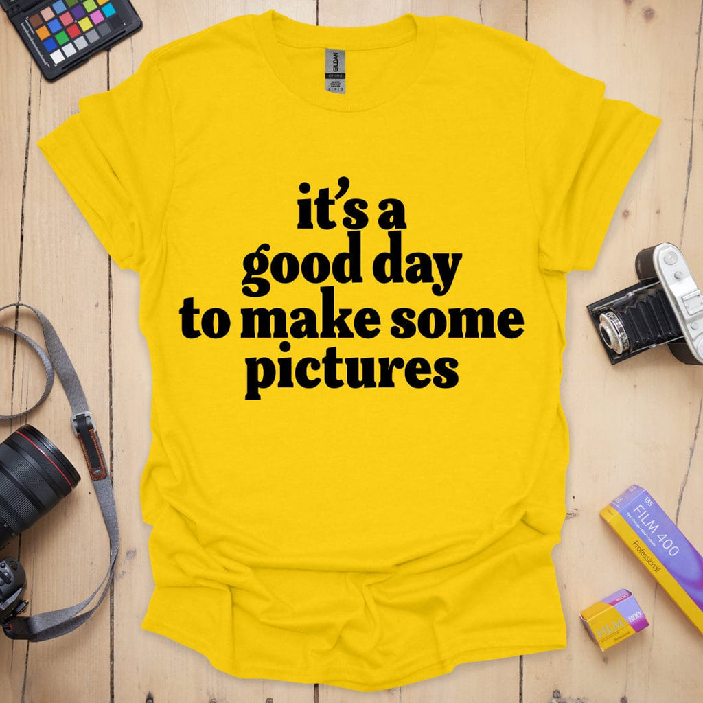 T-Shirt With Feel-Good Slogan for Shoot Days